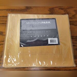 Madison Park Essentials Solid Satin 6-Pc Sheet Set.  King.  Gold.